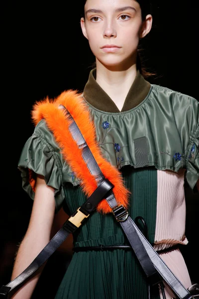 Look 12